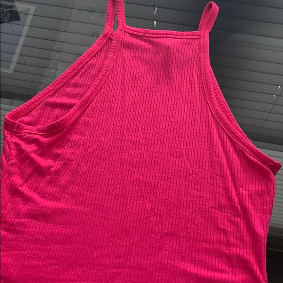 Pink top - Picture 3 of 3